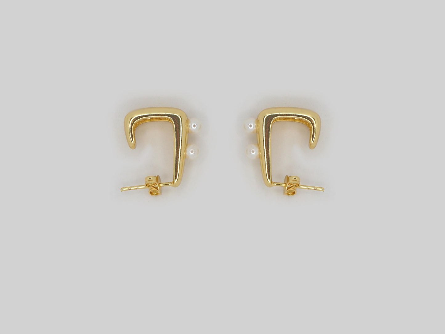 Square Hoops with two pearls - 18K Gold Plated