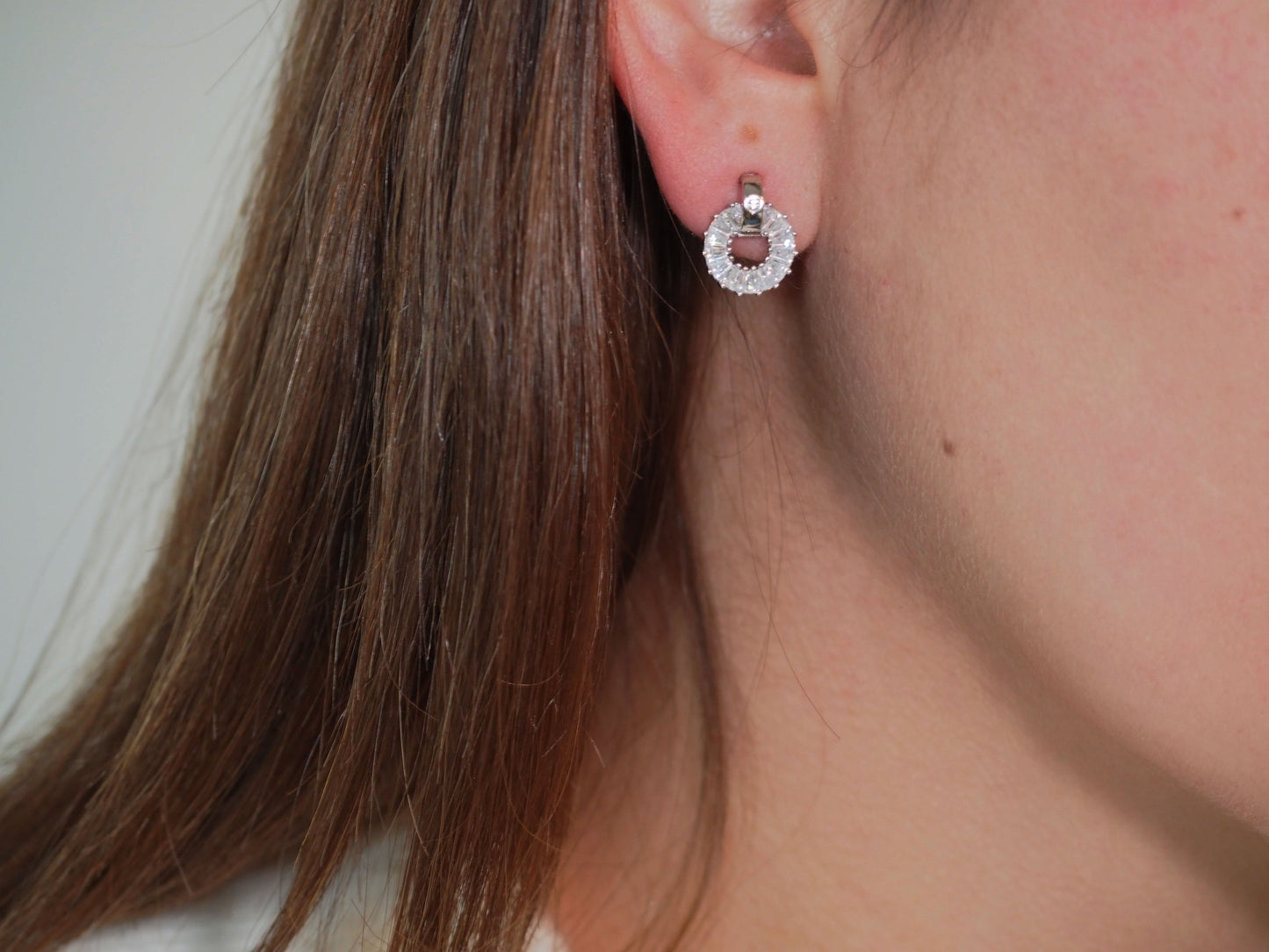 Elegant Circle Earrings with Zirconia - Sterling Silver 925