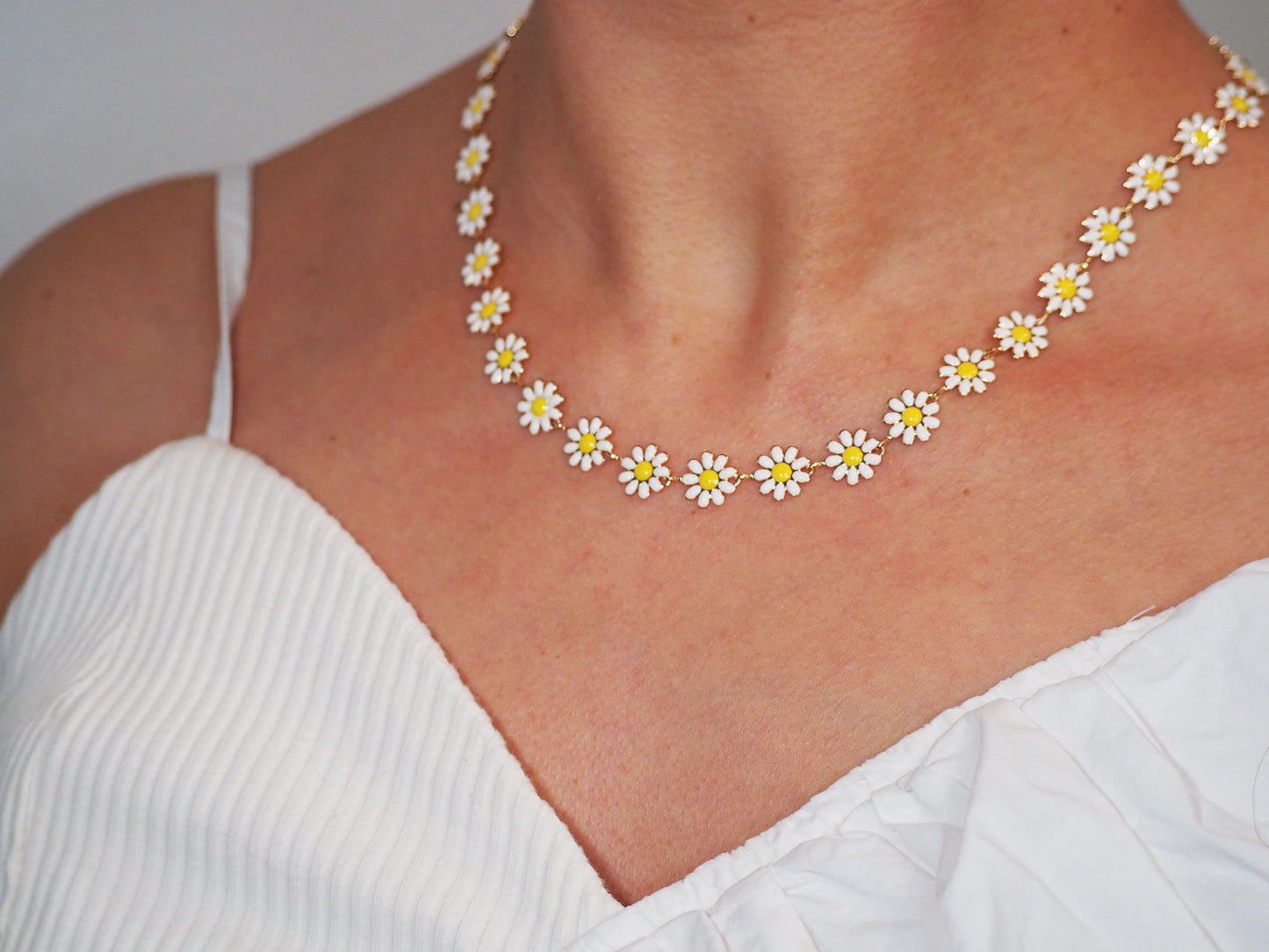 Gold Plated 18k Marguerite Necklace