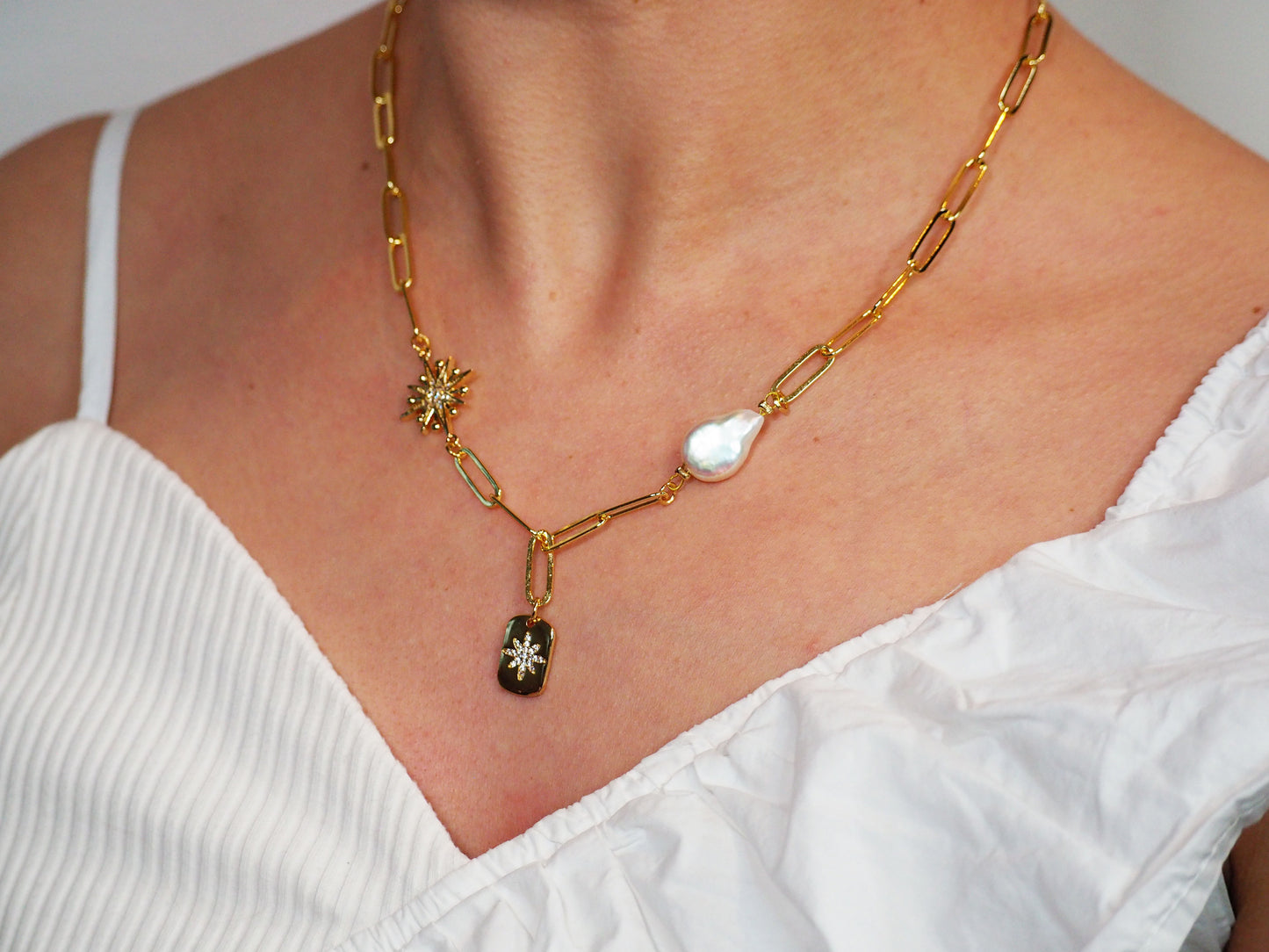 Pearl Sun & Star Necklace with Zircons | 18K Gold Plated