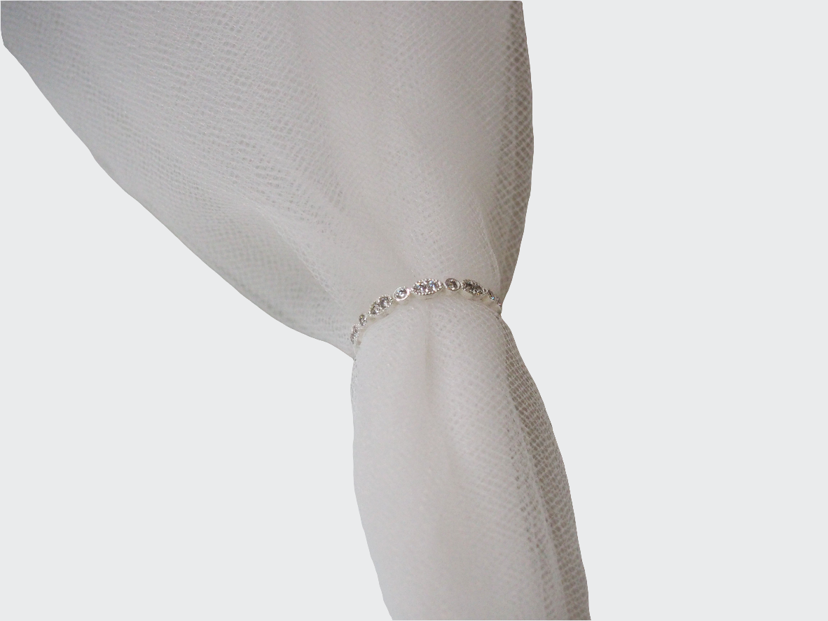 Beautiful Ring with White Zirconia in Sterling Silver 92