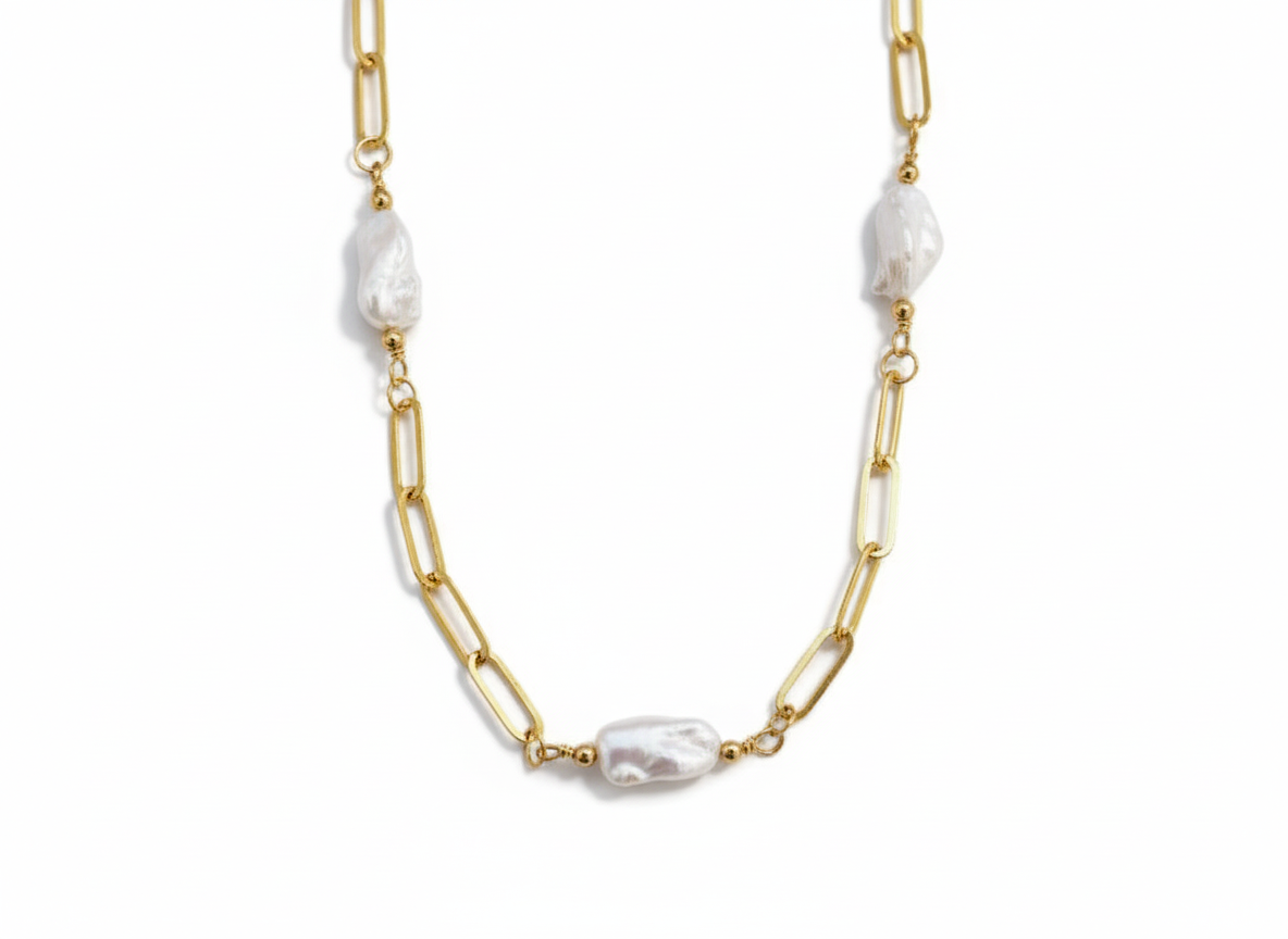 Necklace with Mother of Pearl & Chain – 18k Gold Plated