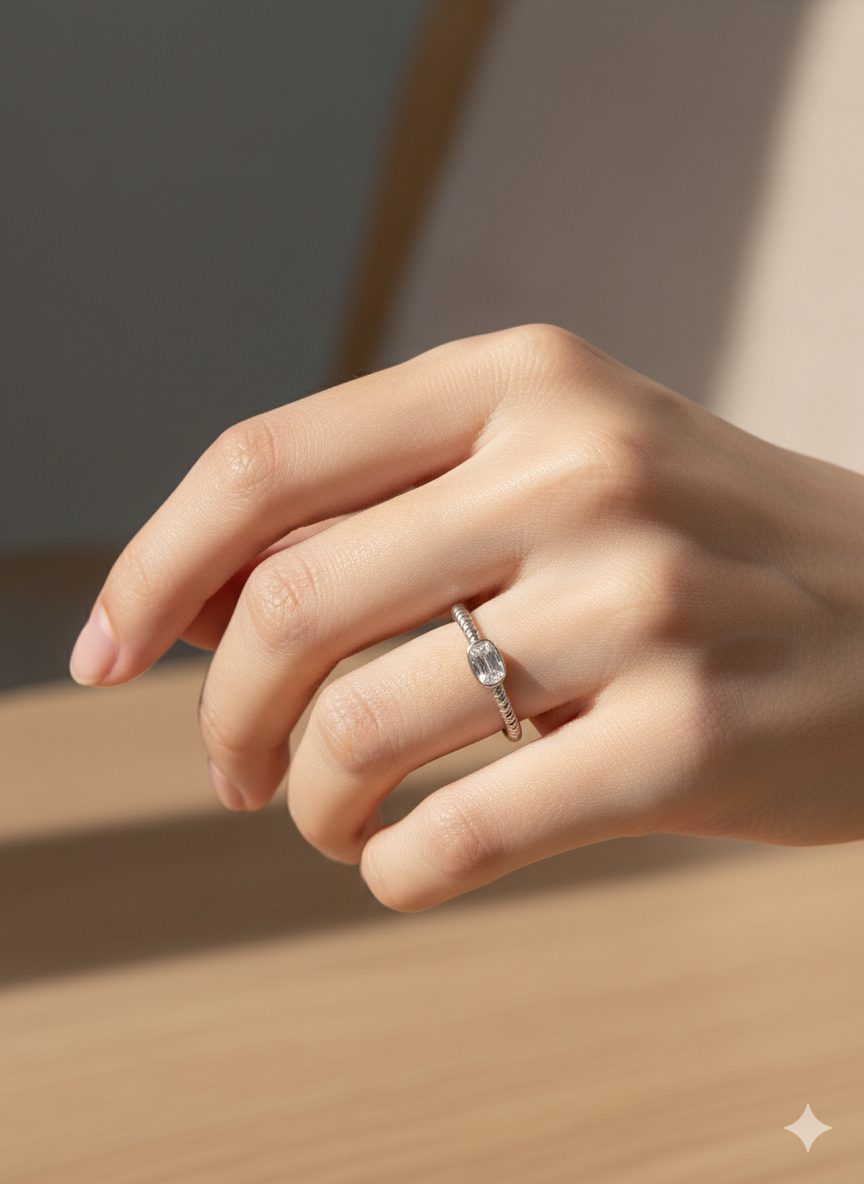 Ring Elonor with white Zirconia- in Sterling Silver 925