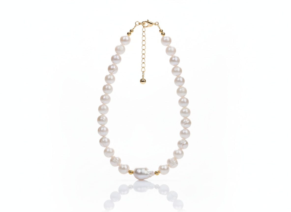 Freshwater Pearl Necklace with Mother of Pearl Centerpiece