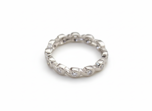 Beautiful Waves Ring with White Zircons in Sterling Silver 925