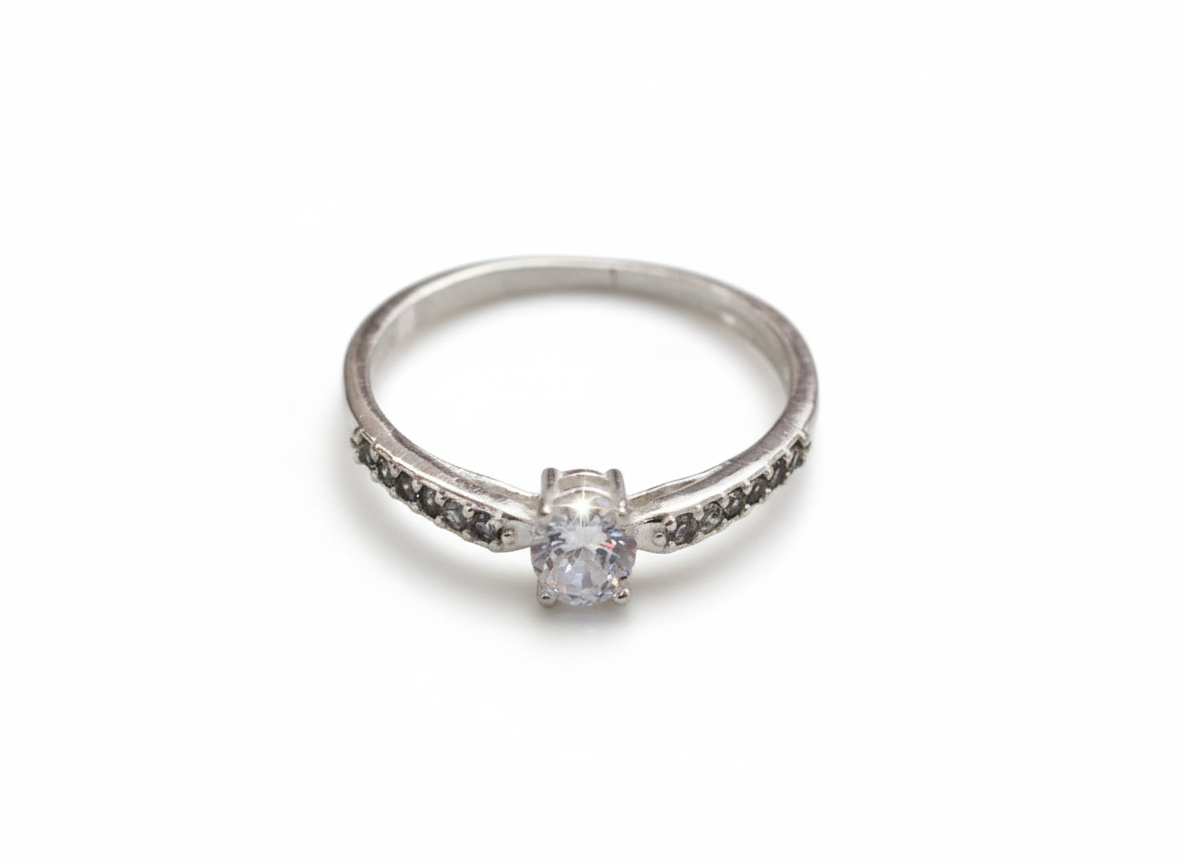 Queen  Zirconia Ring Sterling Silver 925