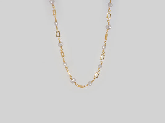 Beautiful gold plated necklace chain square and natural pearls Gold plated 18k   Handmade necklace by Xatli. Gold plated necklace Canada. 10k gold plated chain. Affordable jewelry for every occasion. 