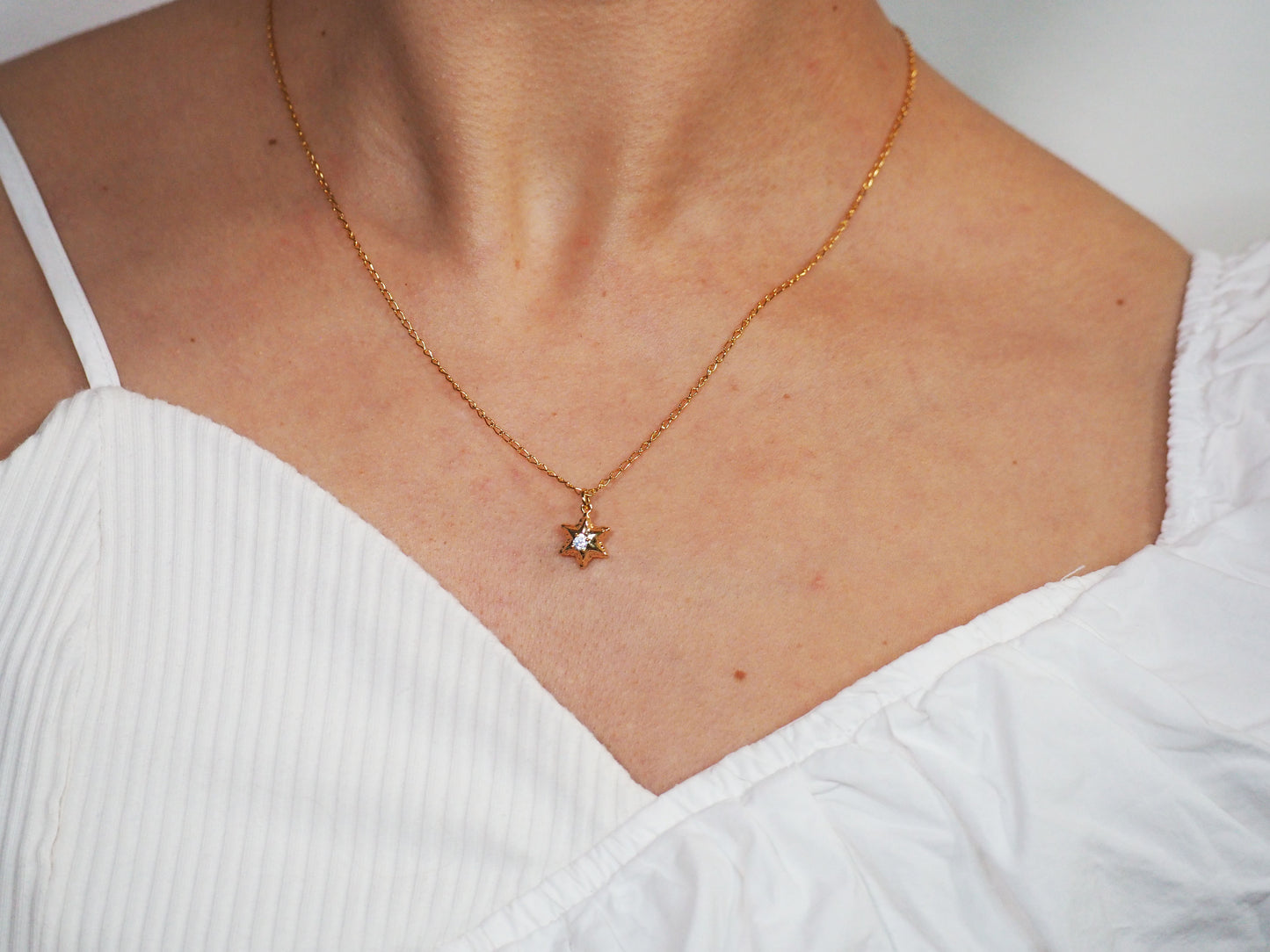 Baggy Star Necklace 18k Gold Plated with Zircon