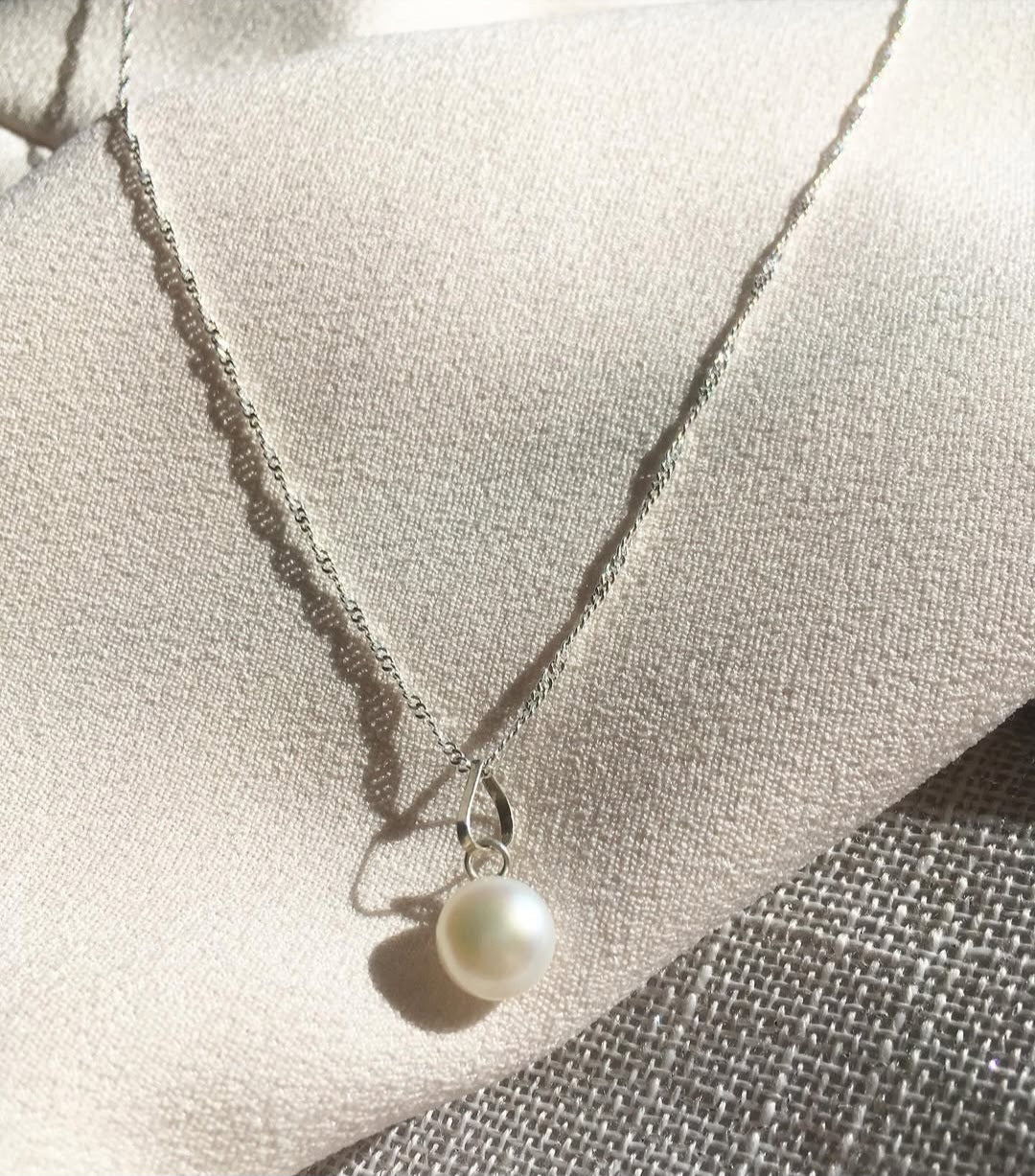 Freshwater Pearl Necklace in Sterling Silver 925