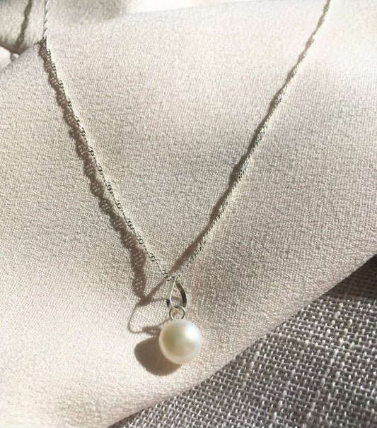 Freshwater Pearl Necklace in Sterling Silver 925