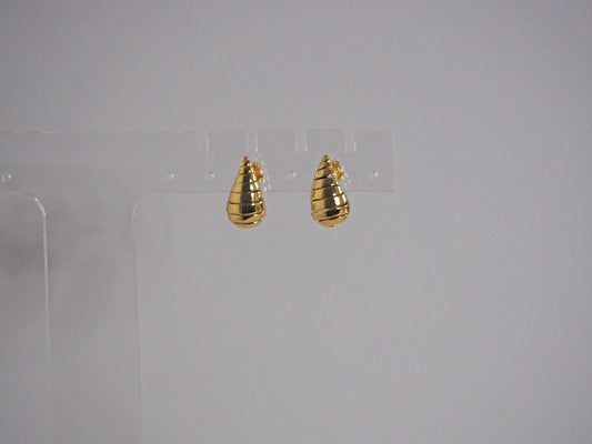 Gold plated 18k Curved drop shaped Stud earrings