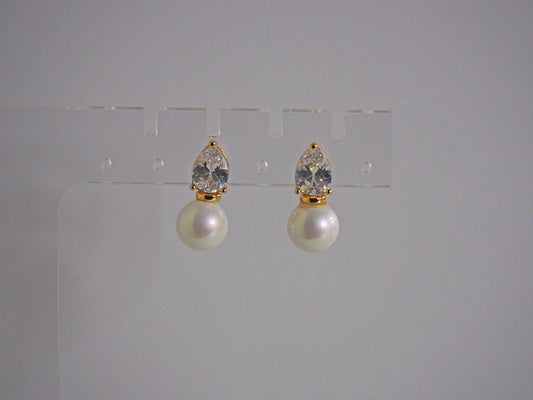 Earrings zircon and pearl