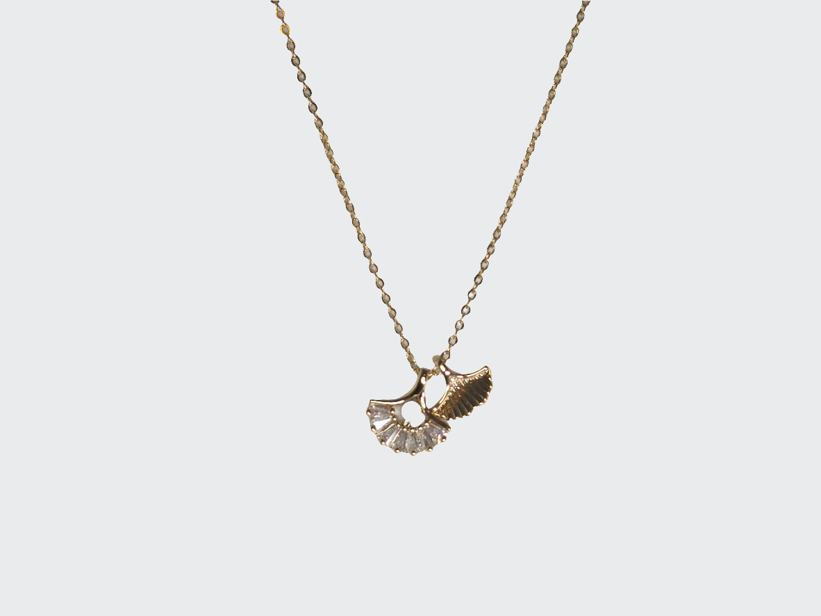 Seashell Necklace with Zircons and Pearl 18k Gold Plated