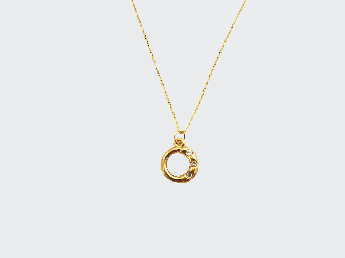 Necklace Circle with Zirconia's Gold plated 22k