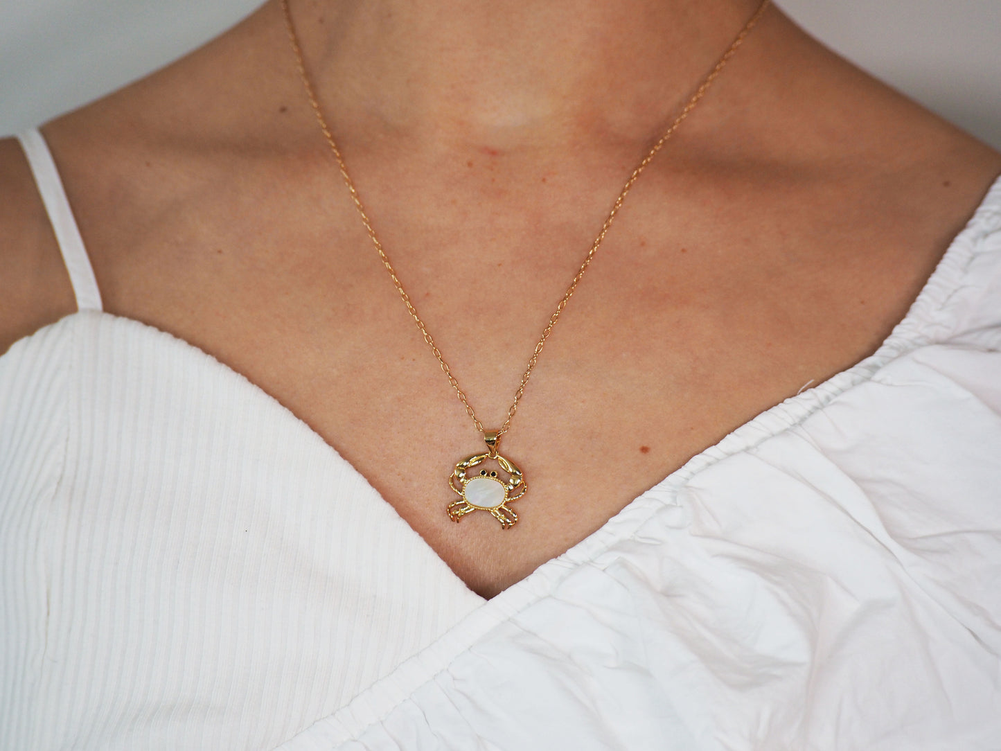 Crab Necklace Mother of Pearl 18k Gold Plated