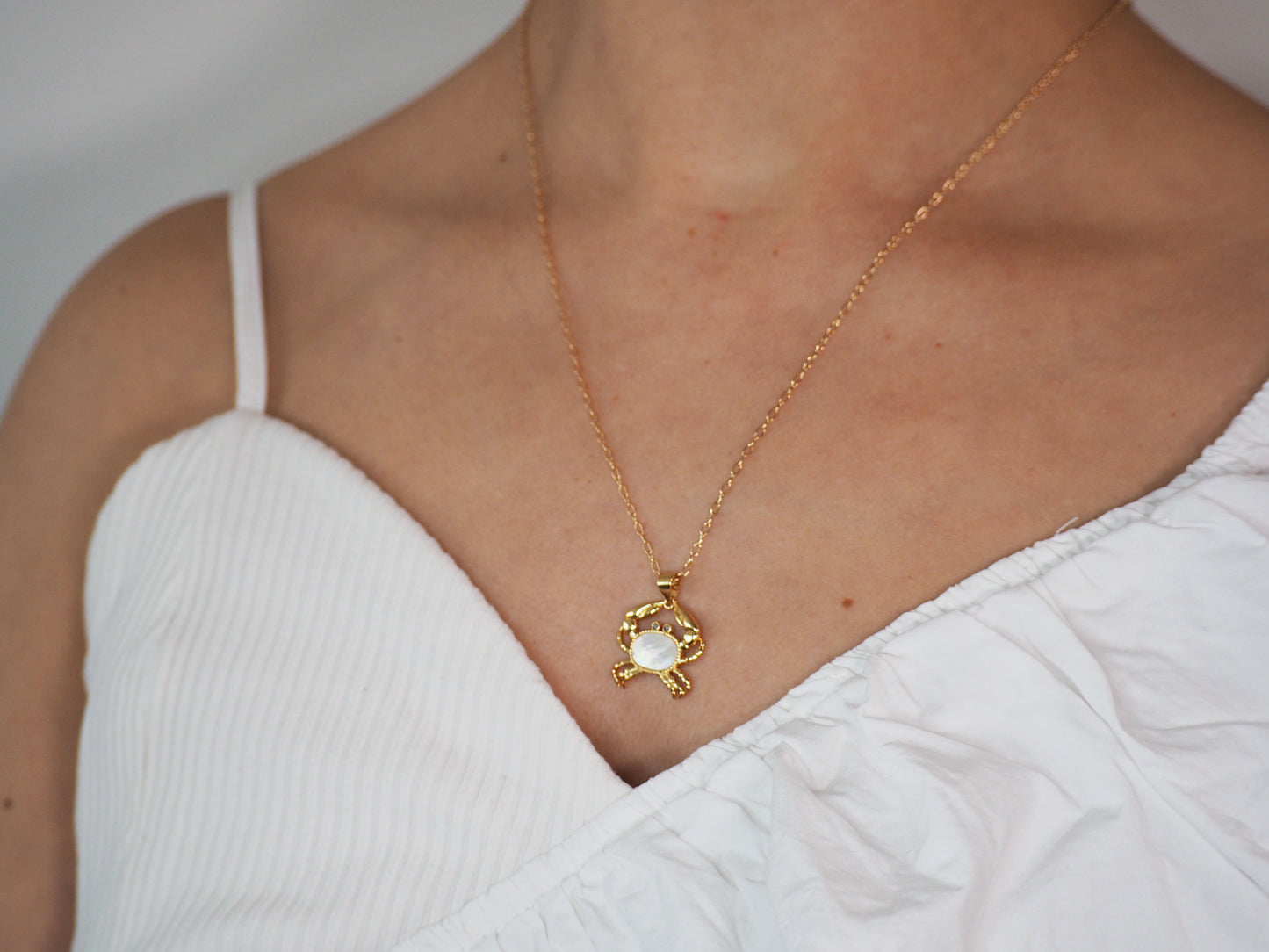 Crab Necklace Mother of Pearl 18k Gold Plated