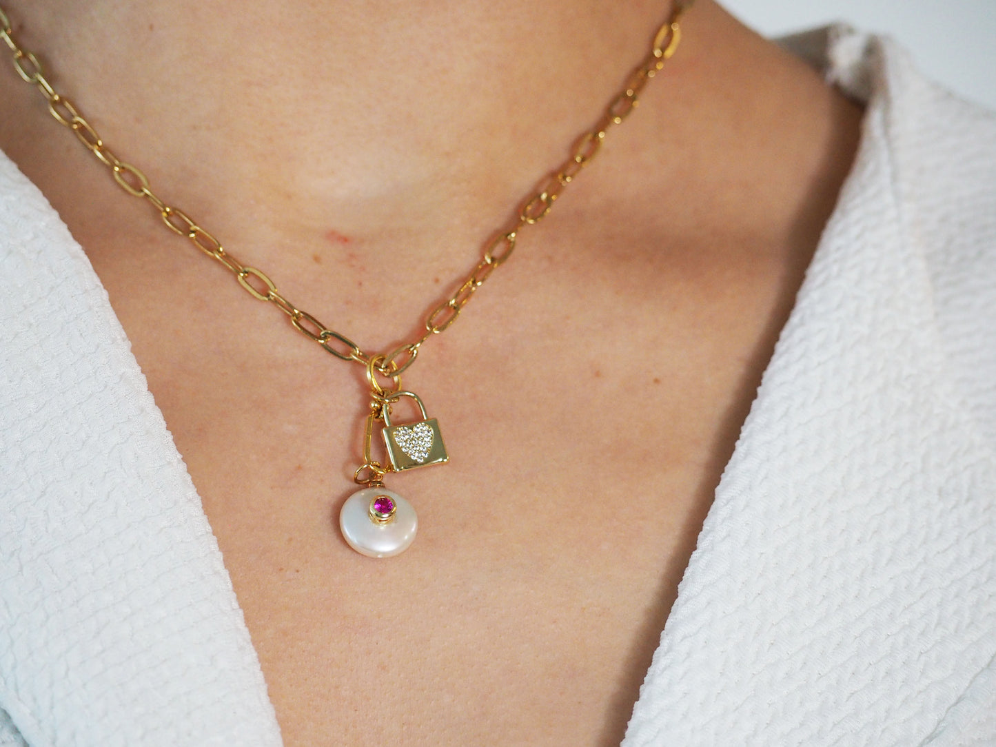 Necklace Mother Pearl & Lock