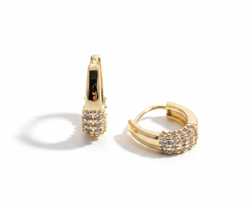 Huggie Earrings with Zirconia Detail – 18K Gold Plated