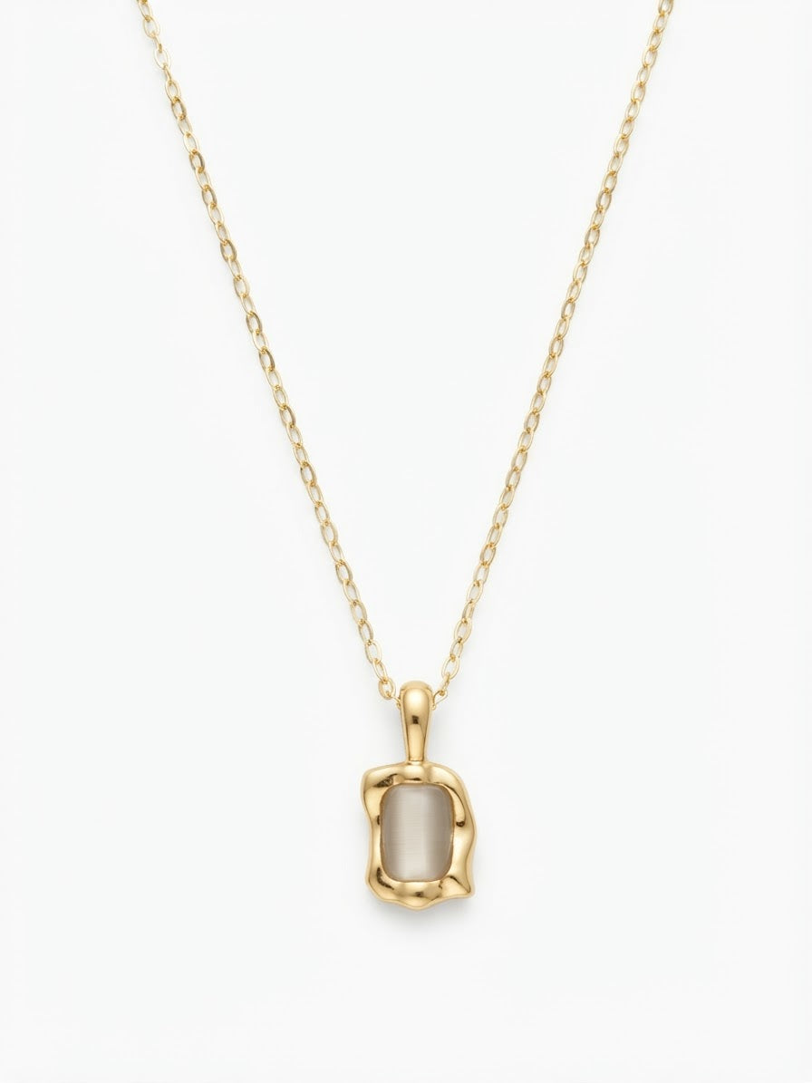 Square Agate Pendant Necklace – 18K Gold Plated