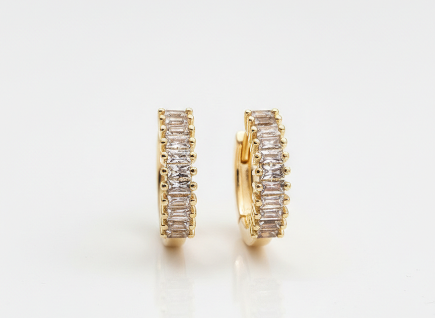 Mini Huggie Earrings with White Zirconia Bar – 18K Gold Plated, 0.8cm Small Hoop