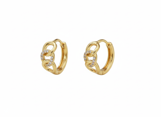 Huggies Chain Style with Zircons – 18K Gold Plated