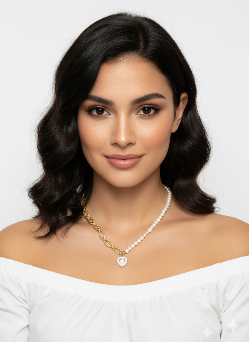 Elegant Necklace with Freshwater Pearls & Heart Pendant – 18k Gold Plated