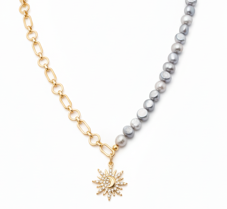 Half Chain Necklace with Grey Freshwater Pearls & Sun Pendant – 18K Gold Plated
