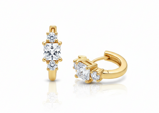 Mini Huggie Earrings with Three White Zirconia – 18K Gold Plated, 0.8cm Small Hoop