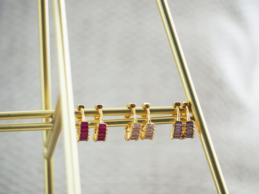 Huggies Line Zircons of Color – 18K Gold Plated
