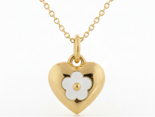 Mini Heart Necklace with White Flower – 18K Gold Plate
