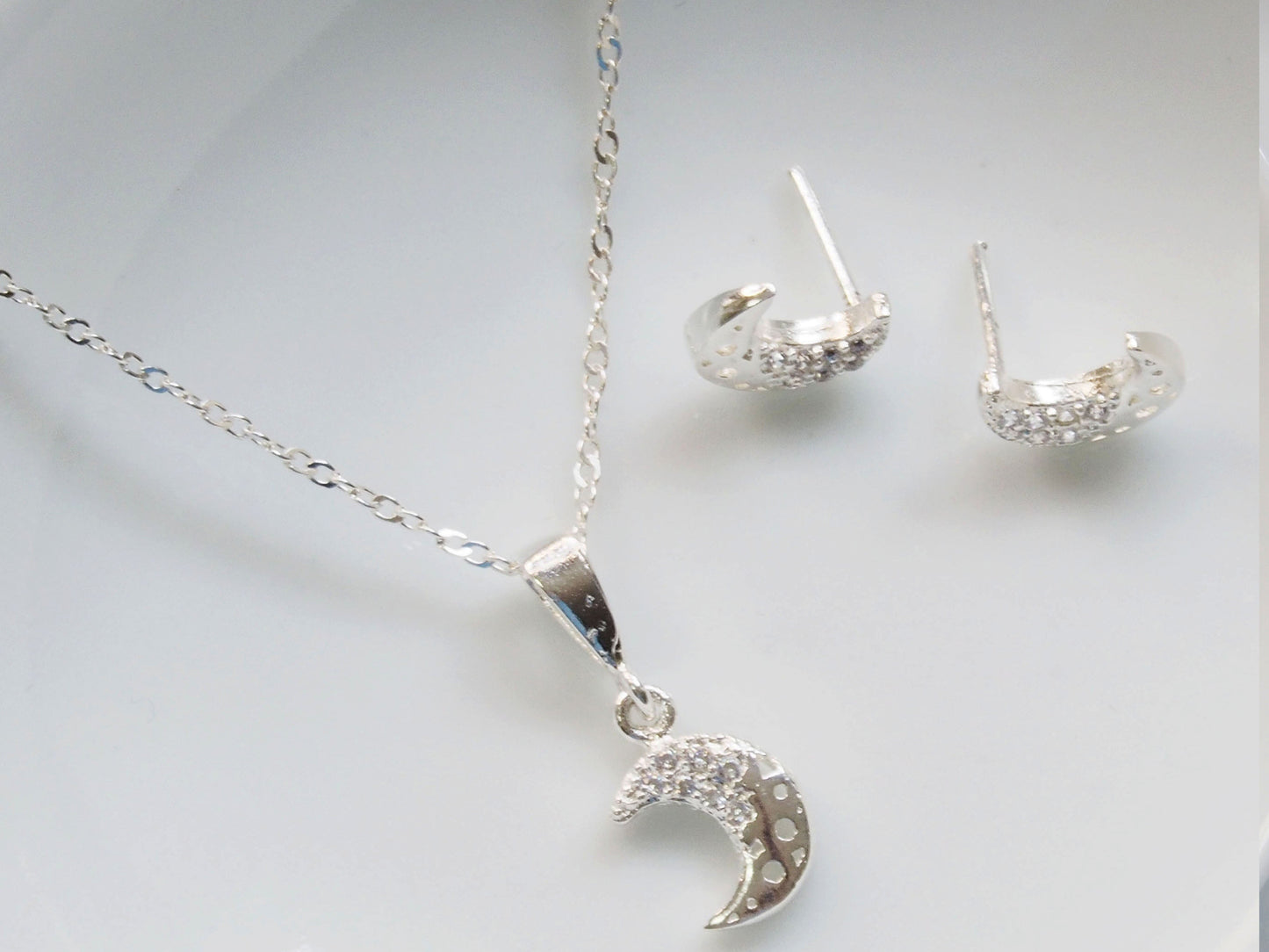 Sterling Silver 925 Noon Necklace and Earrings Set with Zircon
