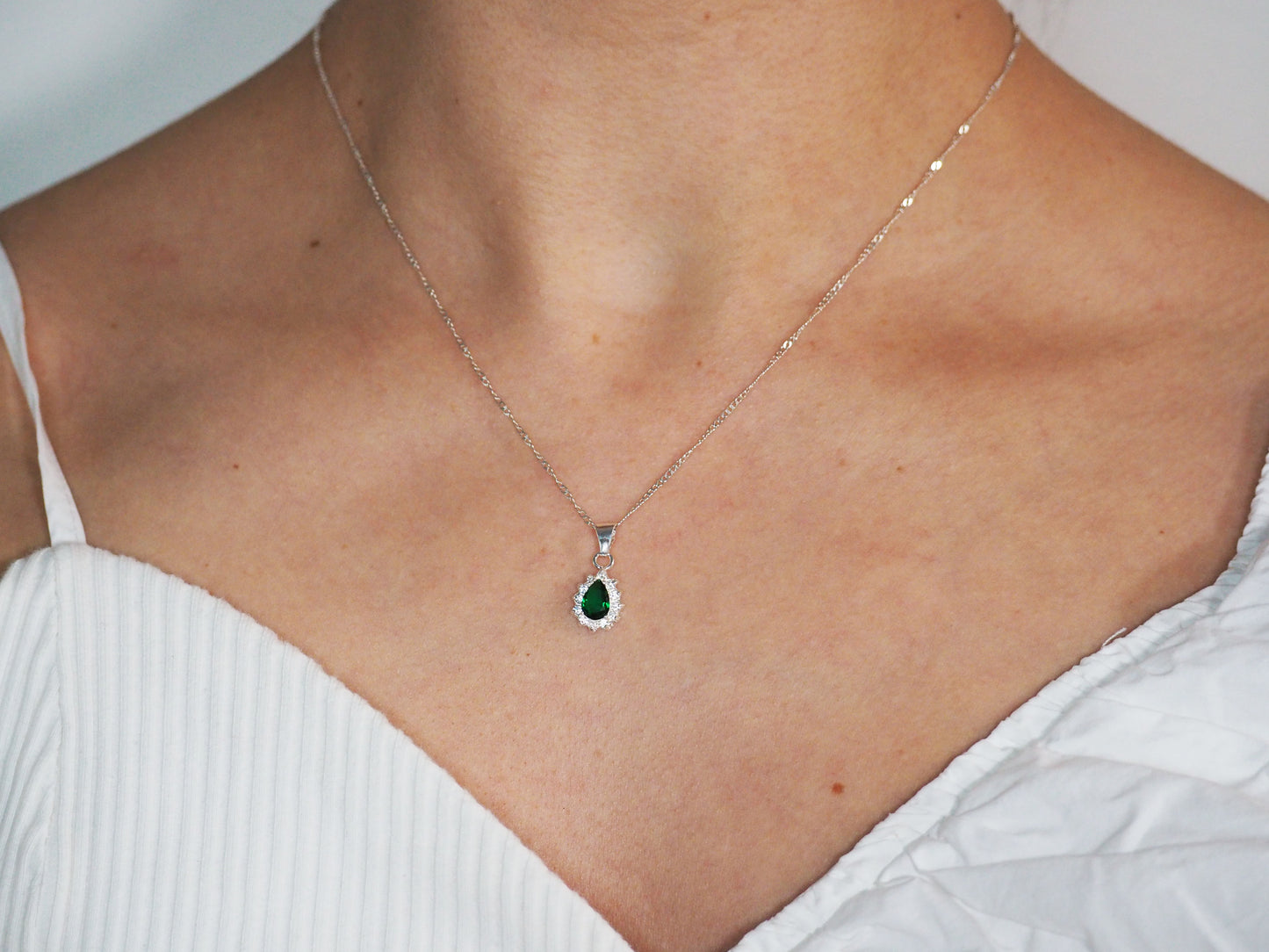 Green Zircon Diamond-Shaped Necklace in Sterling Silver 925